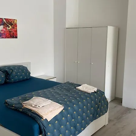 Neon Casa de hóspedes *