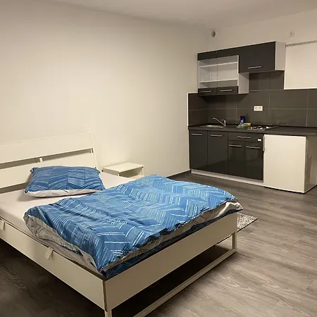 Neon Гостевой дом Мангейм