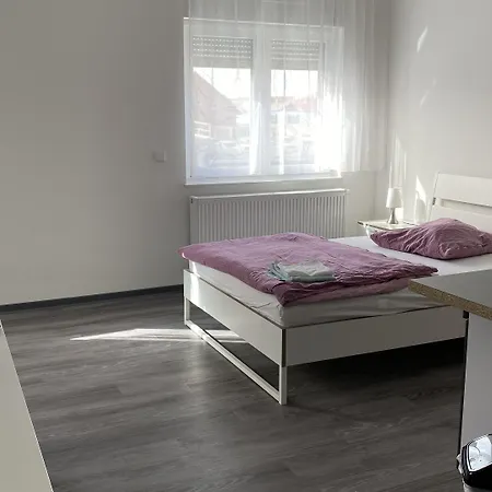 Neon Casa de hóspedes *