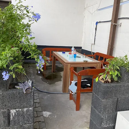 Neon Casa de hóspedes *