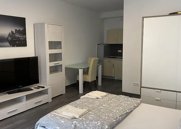 Neon Pensionat Mannheim